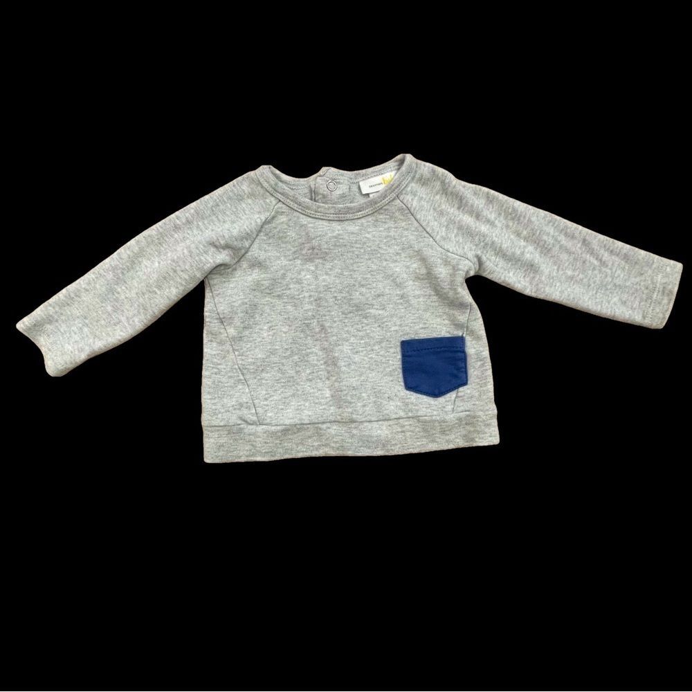Bloomie’s Baby Top Gray w/ Blue Pocket Baby/Infant Boy Size 6 Months